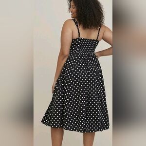 NWT! Has Pockets! Its So BETTY! Torrid Sz00 (Size 10) Polka Dot Midi Swing Dress